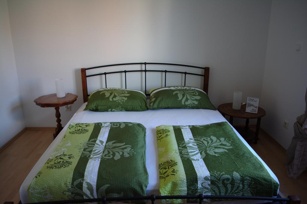 Apartments Place4You Бйеловар Екстериор снимка